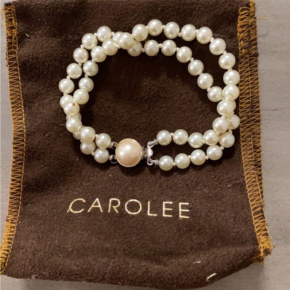 Carolee Pearl bracelet